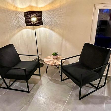 La Parenthese Du Var - Gite Avec Grande Terrasse Vue Sur Piscine Saint-Antonin-du-Var Exterior foto