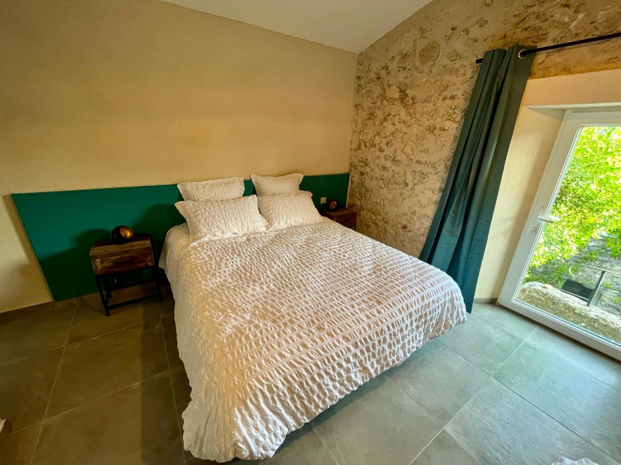 La Parenthese Du Var - Gite Avec Grande Terrasse Vue Sur Piscine Saint-Antonin-du-Var Exterior foto